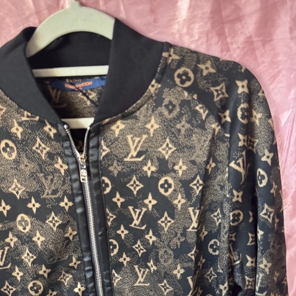 Louis Vuitton Printed Long-Sleeve Jacket (Brown) - Picture 12 of 12